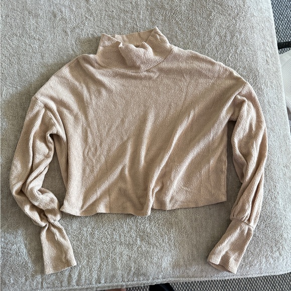 Böhme Ribbed Turtleneck Cropped Sweater - Picture 1 of 2